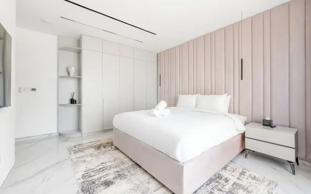 Seaside Elegance - Luxury 3-BR in JBR