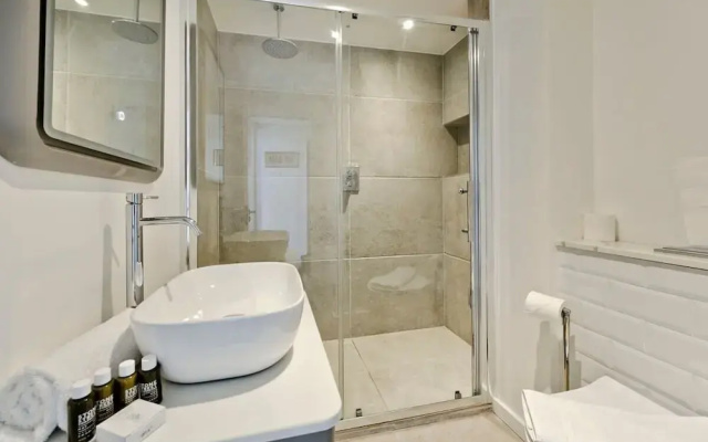 Large & Wonderful 1 Bed, Pimlico