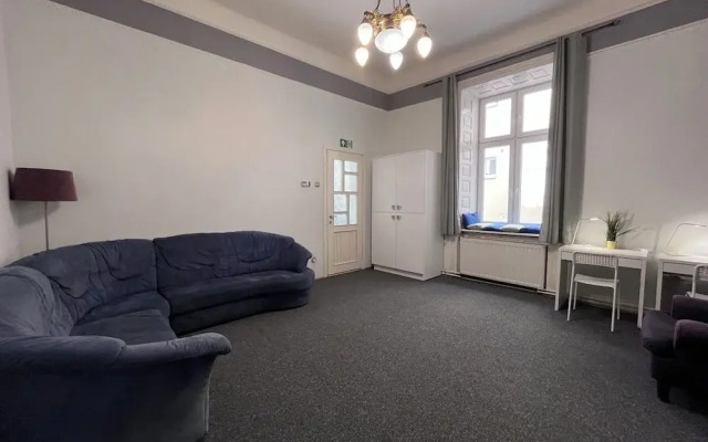 GIRLS Dorm Apartment