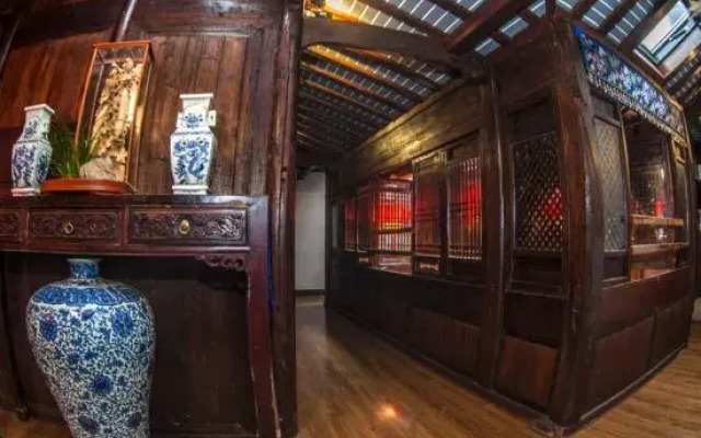 Jing County Derun Tang Bed and Breakfast (Chaji Scenic Area Branch)