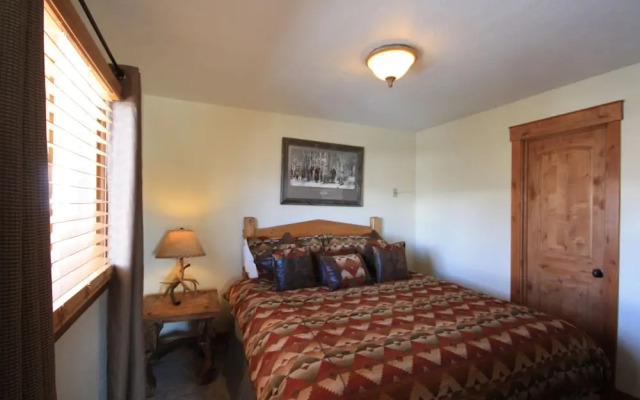 Mountain View 2 Bedroom Condo