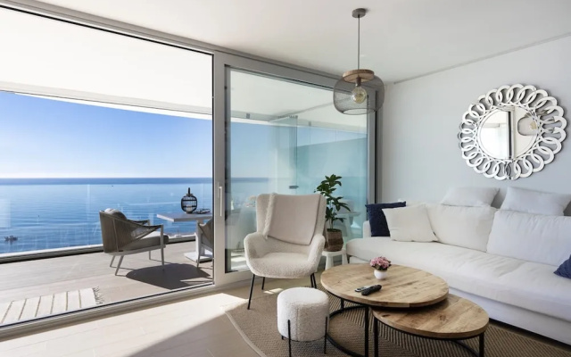 Stunning Seafront Apartment in Carvajal Beach