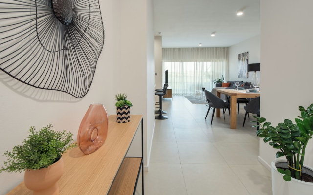 The Luxury Verdant Garden Hotel