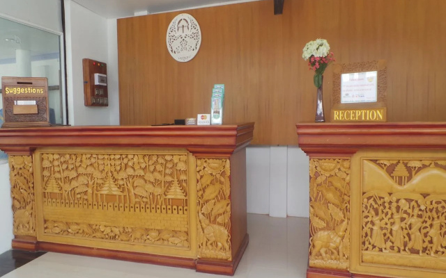 Mandalay White House Hotel