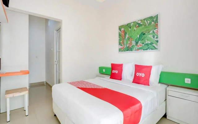 Oyo 90057 Riverside Bali Villas