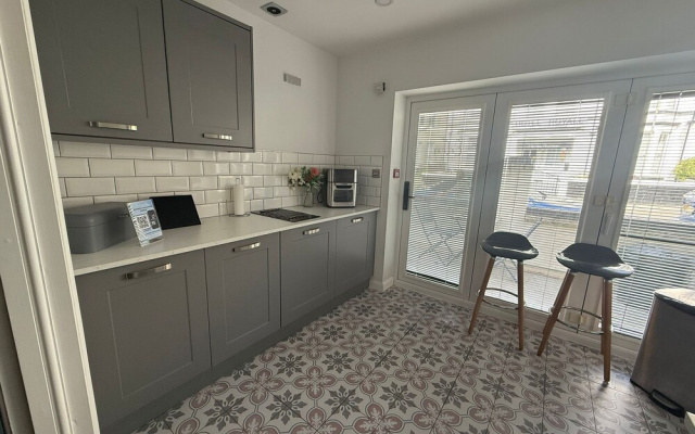 Eden Suite Sasco Apartments
