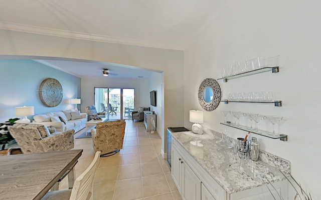 300cbw32 3 Bedroom Condo