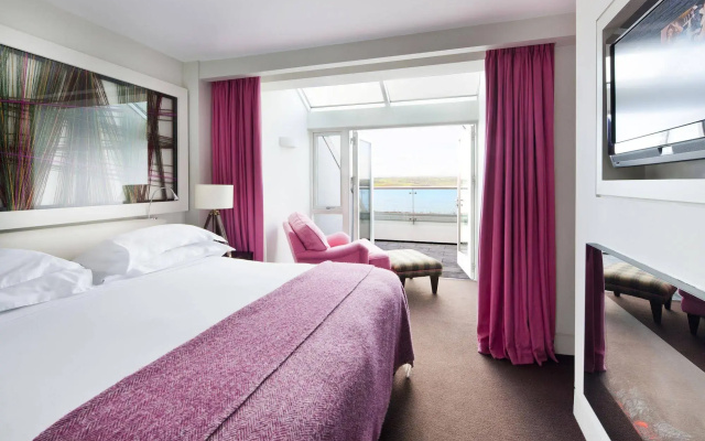 Cliff House Hotel