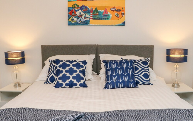 1 Arlington Villas
