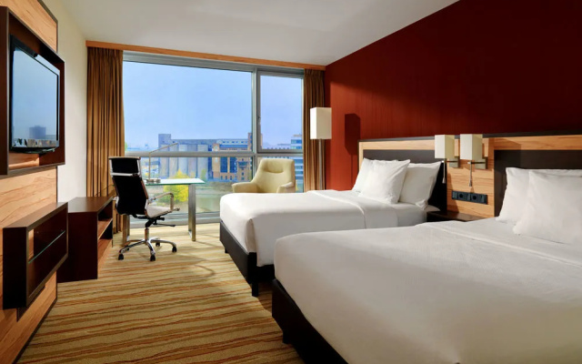 Courtyard by Marriott Düsseldorf Hafen