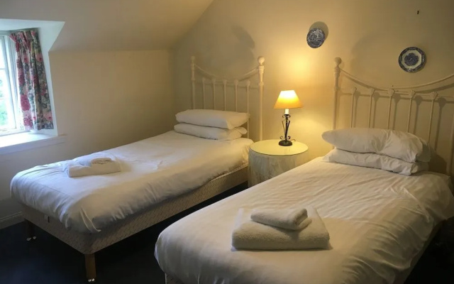 Loch Ness Lodge