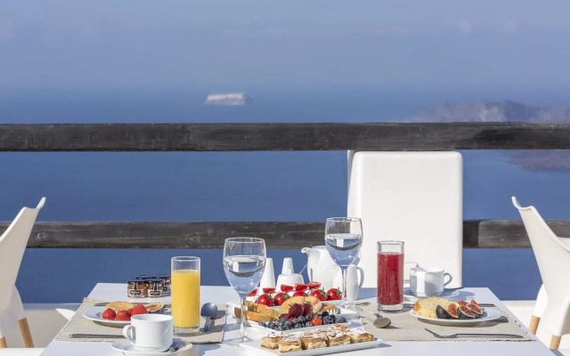 Apeiron Blue Santorini – Adults Only 14 plus by Apeiron Hotels