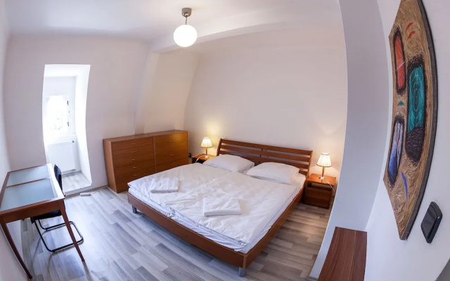 Apartment under Prague Eiffel Tower