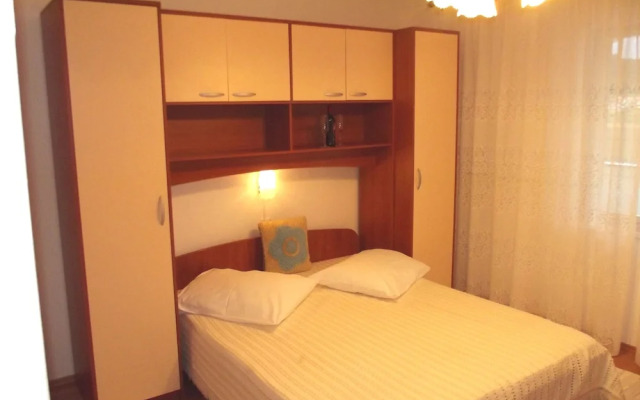 Apartments and Rooms Viskic