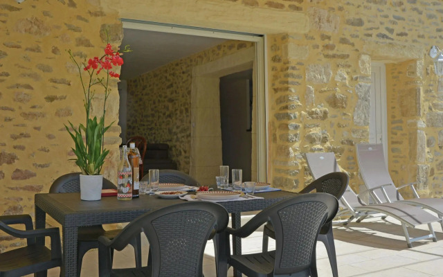 Luxurious Villa in Saint-Laurent-de-Carnols