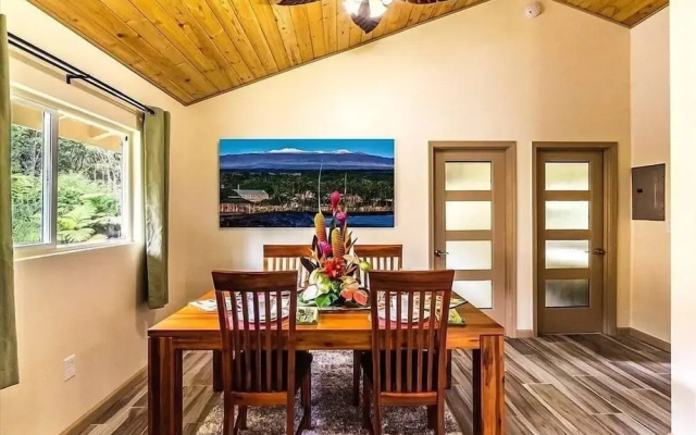 Tropical Island Paradise 2 Bedroom Home by RedAwning