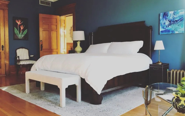 Castle La Crosse Bed and Breakfast