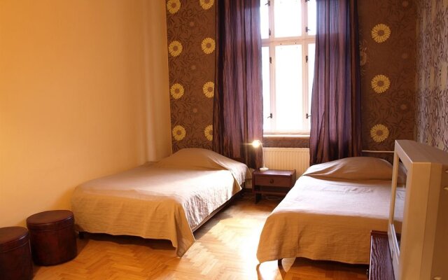 Отель Cracow Old Town Краков вид на фасад