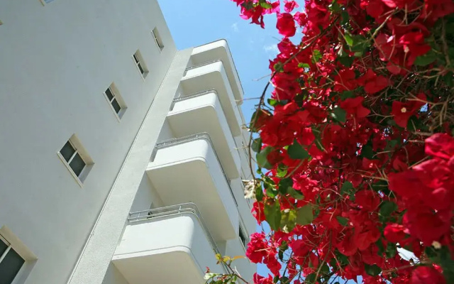 Corina Suites and Apartments