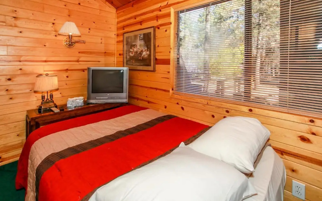 Memory Maker Cabin