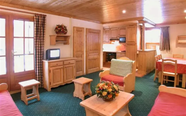Spacious Alpine Apartment