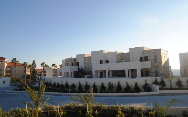 Отель Amphora Hotel & Suites Кипр, Пафос - 1 отзыв об отеле, цены и фото номеров - забронировать отель Amphora Hotel & Suites онлайн вид на фасад