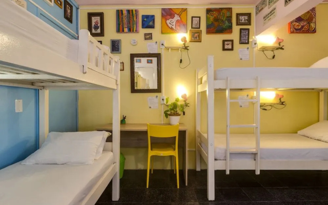 Piratas da Praia Fit Hostel