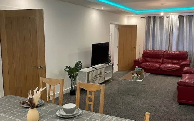 Citrine Suite - Sleeps 8 With Parking