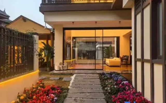 Miumiu · Vacation Apartment (Dai Ethnic Ancient Town)