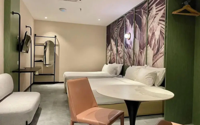 Harper Boutique Hotel At Sutera Avenue