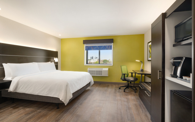 Holiday Inn Express Jamaica - JFK AirTrain - NYC by IHG