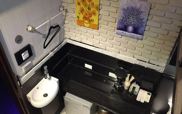 Capsule Hostel