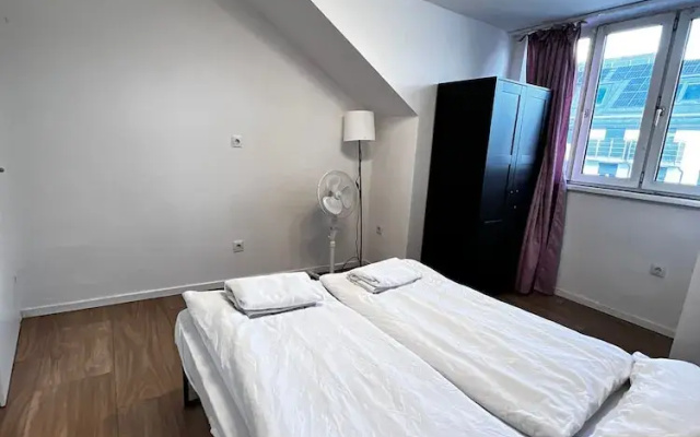 Simple 2BR Apt Near Meidling Station