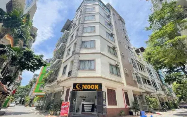 Moon Hotel 3 Pham Tuan Tai