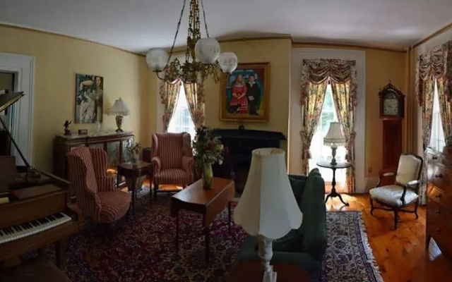 Oakcliff Bed and Breakfast