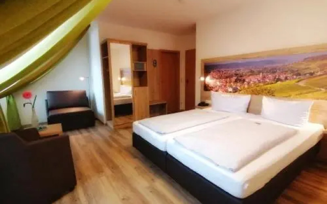 Gasthof Hotel Weinbau "Zum Goldenen Ochsen"