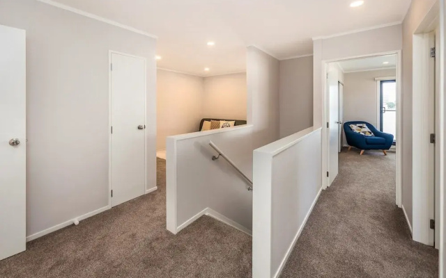 Central Manukau Hideaway