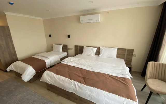Rena Grand Residence & Suite