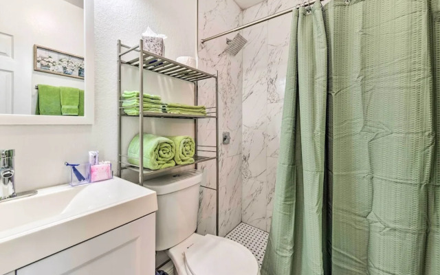 Bright, Pet-friendly Retreat in Avon Park!