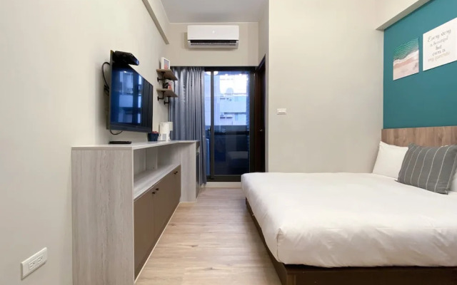Sunshine Hotel