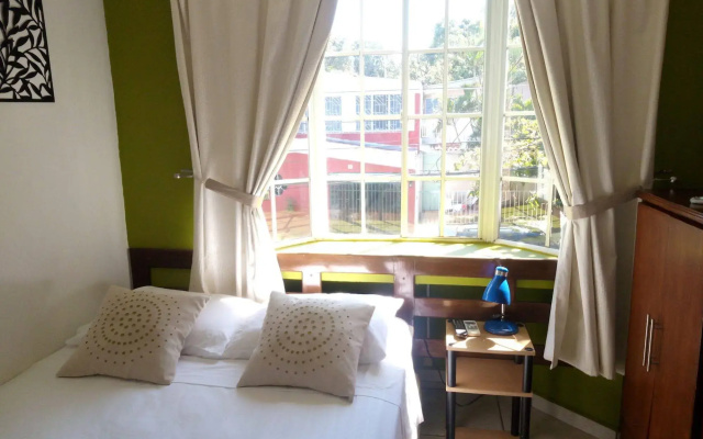 Hotel Tazumal House
