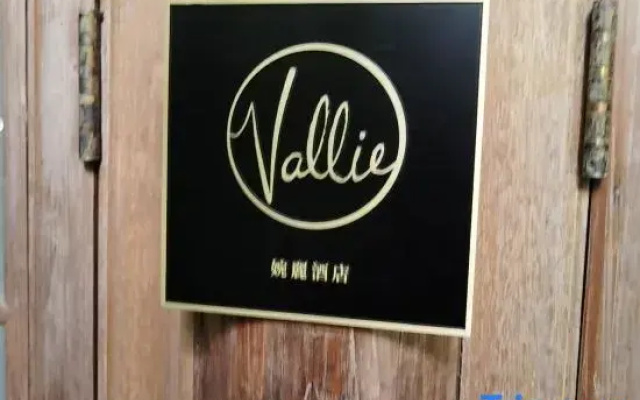 Vallie Hotel
