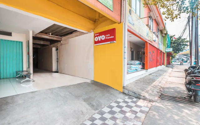 J&B Room Pramuka by Oyo Rooms