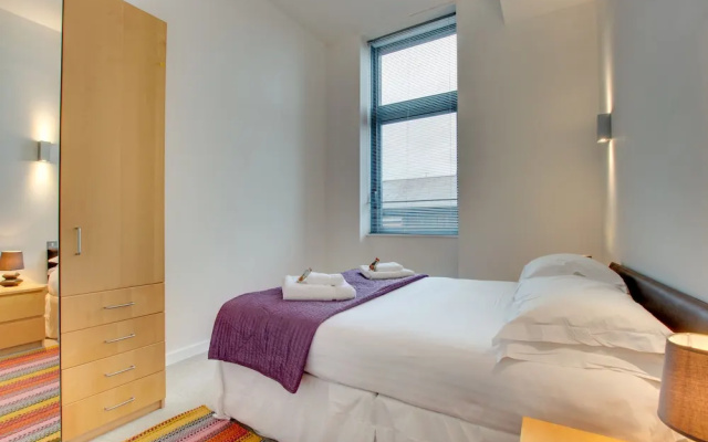 Modern 2 Bedroom Apartment City Centre