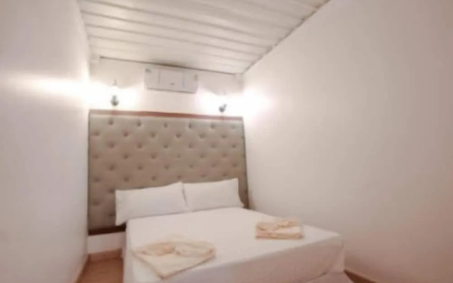 Happyland Residence