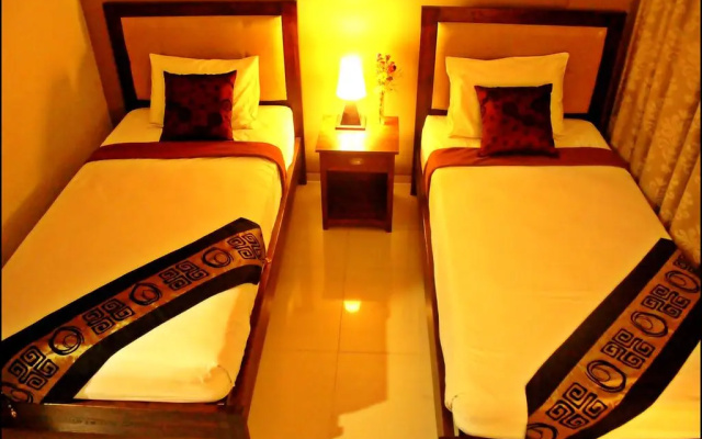 Summer Season Hotel