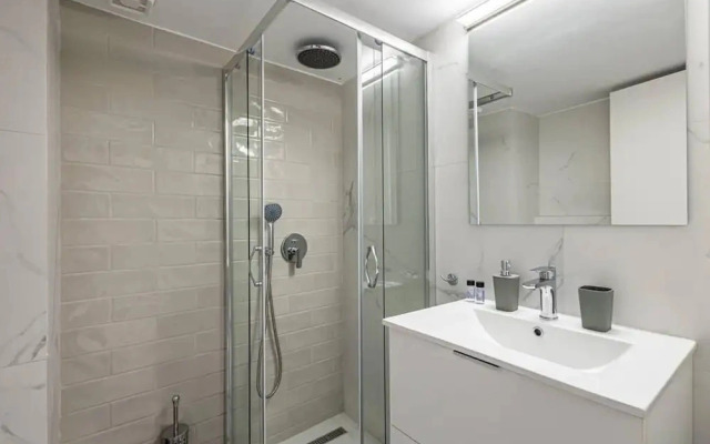 Acropolis Luxury Apartment