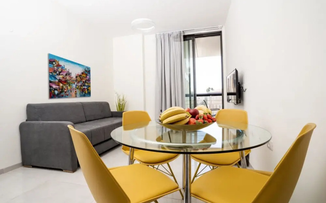 HolySuite J Tower