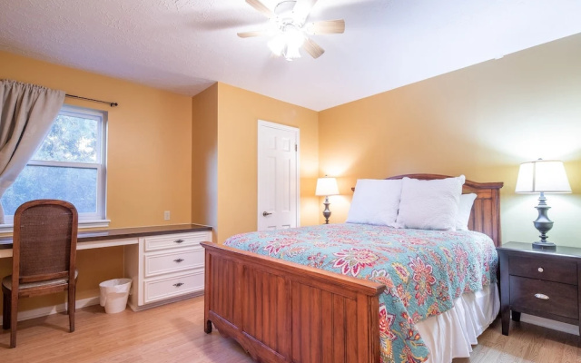 111 Wimberley - 6 Bedroom Home