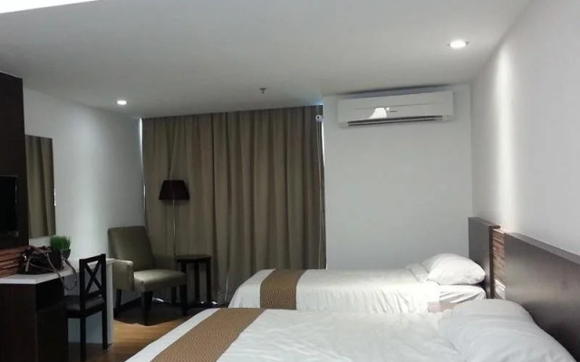 Qaseh Aryaana Suite